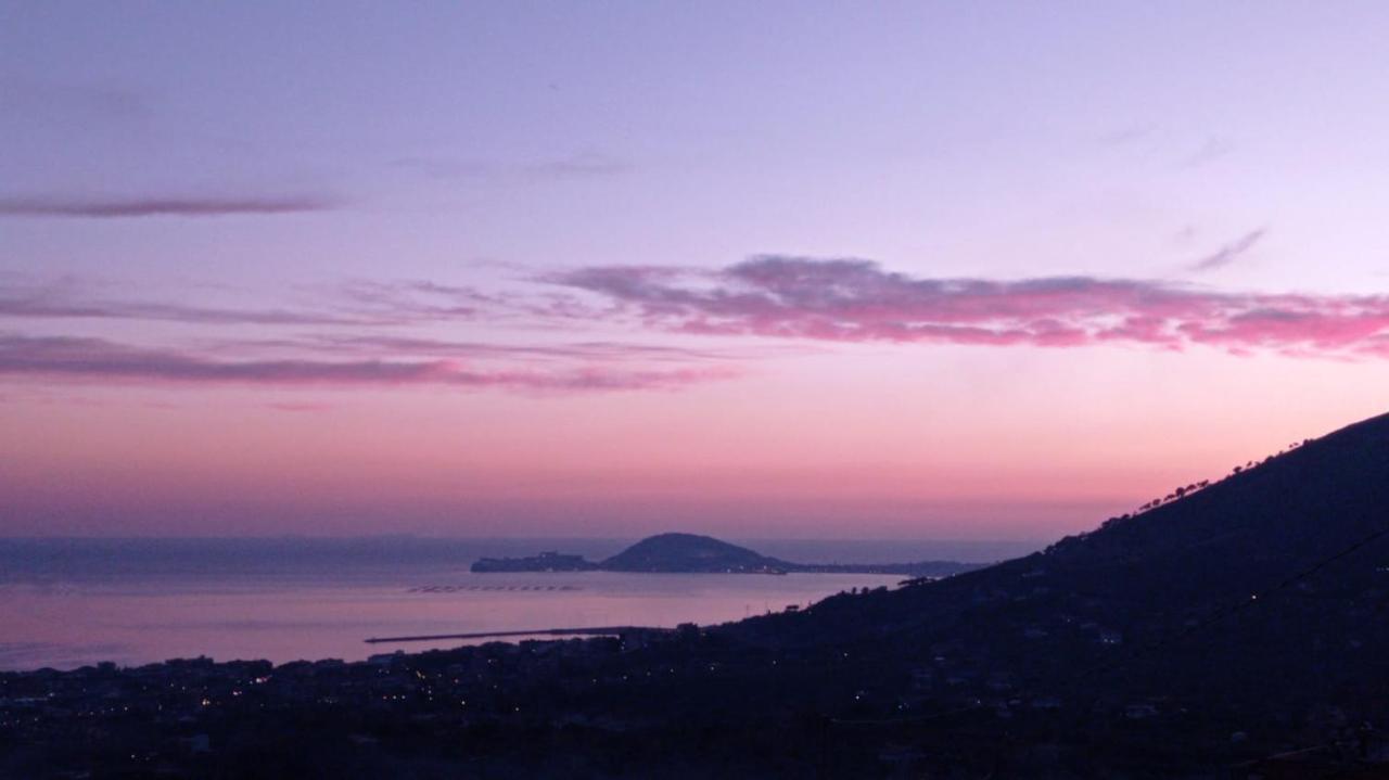 Acasadivalentina Villa Maranola Bagian luar foto